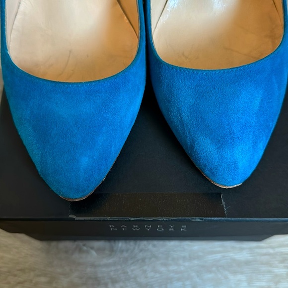 BARNEY’S NEW YORK Co-Op Pumps - Picture 5 of 8